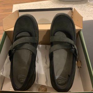 Women's Dansko Mary Janes Never Worn